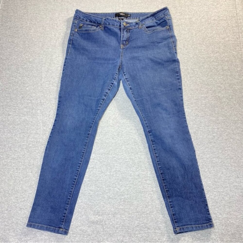 Torrid Skinny Jeans Women Sz 16S Blue Vintage Stretch Mid Rise Casual Denim